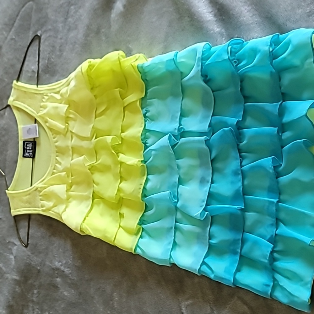 Girls PoGo Club size 10/12 ombre top